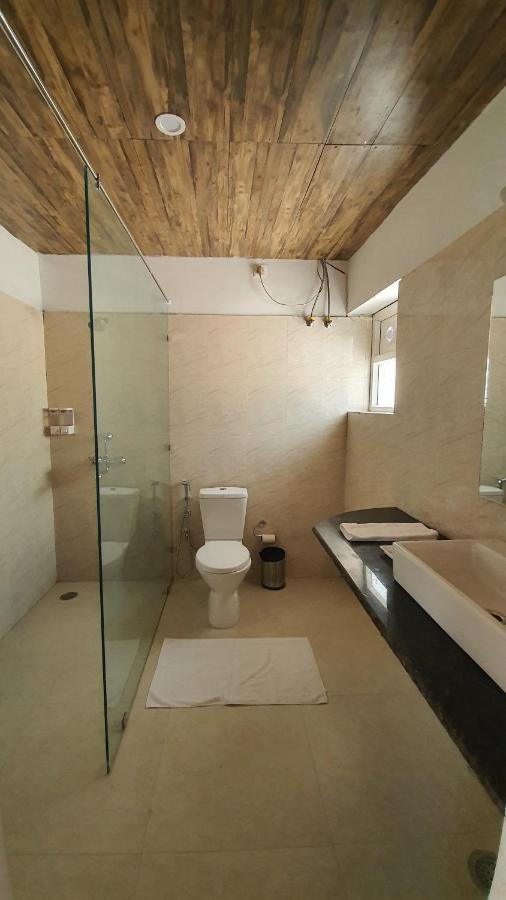 Blue Pine Orchards - Villas Lansdowne Luaran gambar