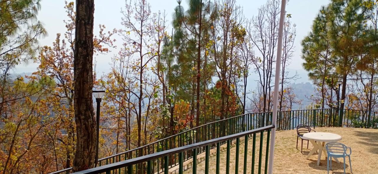 Blue Pine Orchards - Villas Lansdowne Luaran gambar