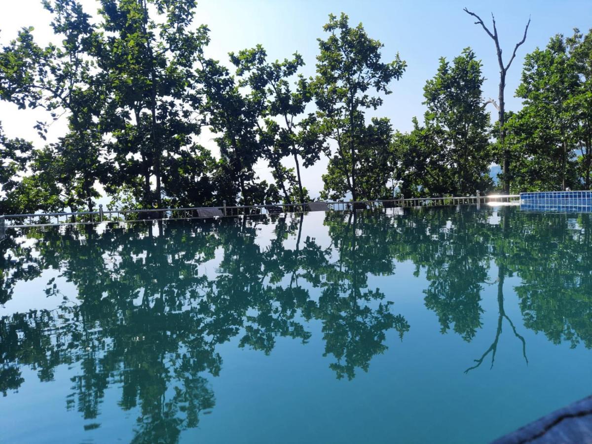 Blue Pine Orchards - Villas Lansdowne Luaran gambar
