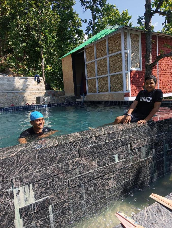 Blue Pine Orchards - Villas Lansdowne Luaran gambar
