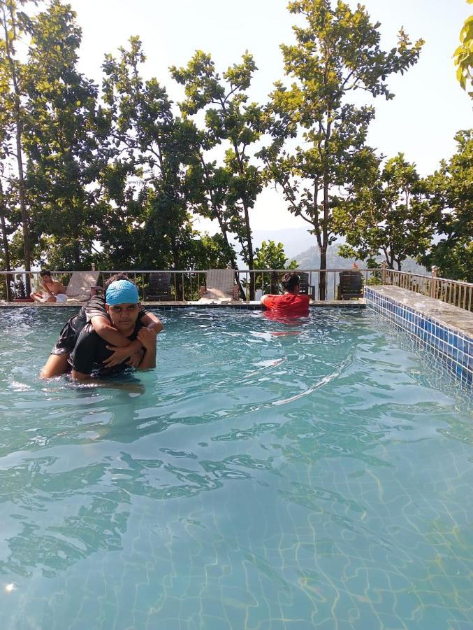 Blue Pine Orchards - Villas Lansdowne Luaran gambar