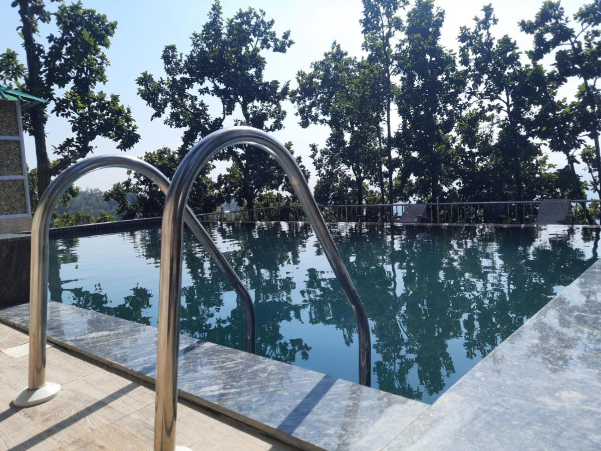 Blue Pine Orchards - Villas Lansdowne Luaran gambar