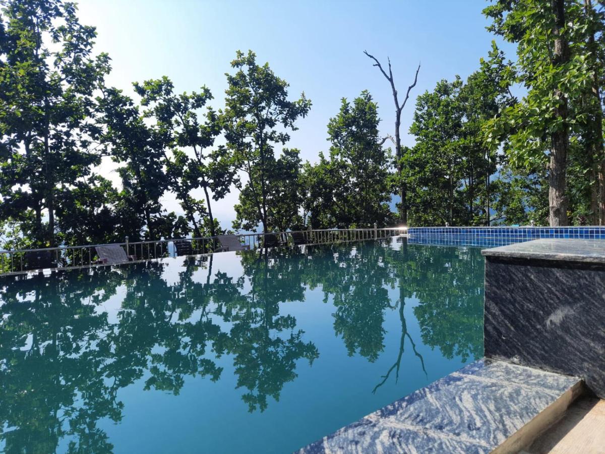 Blue Pine Orchards - Villas Lansdowne Luaran gambar