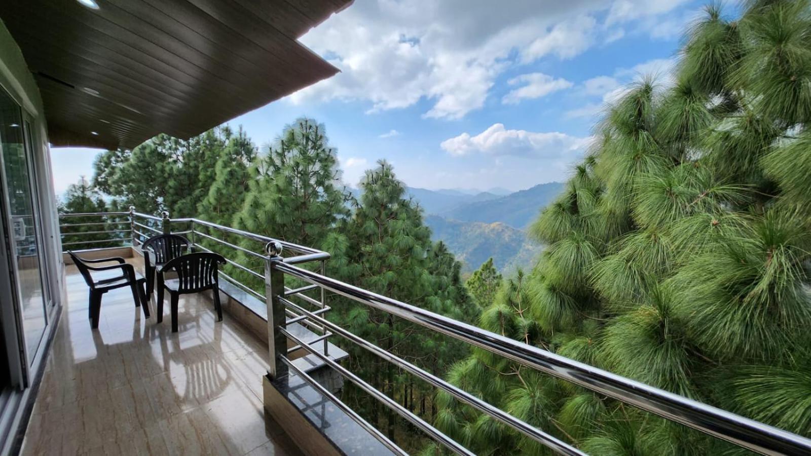 Blue Pine Orchards - Villas Lansdowne Luaran gambar