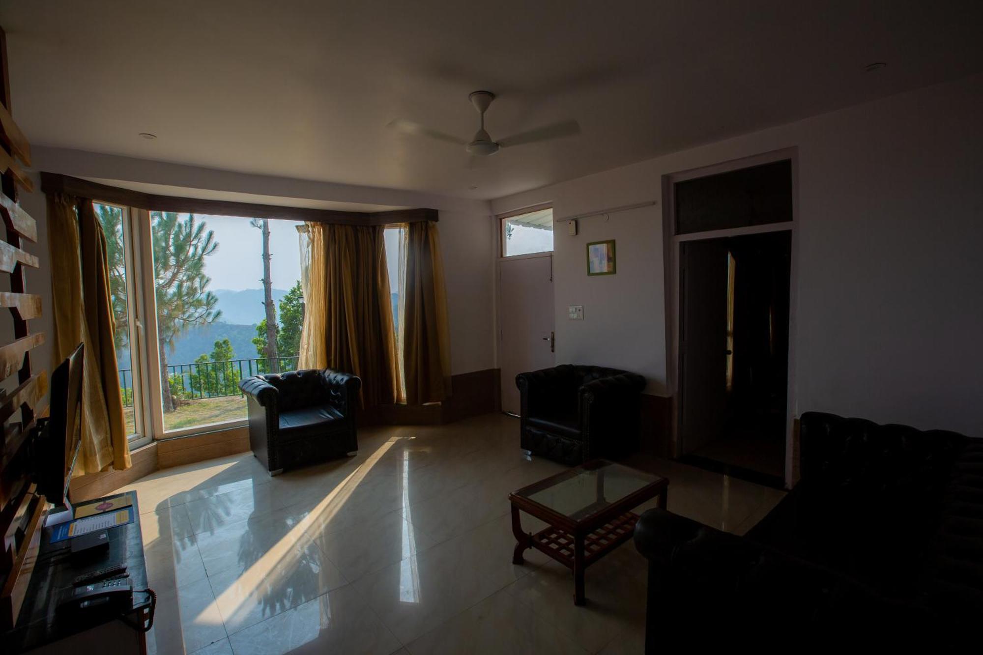 Blue Pine Orchards - Villas Lansdowne Luaran gambar